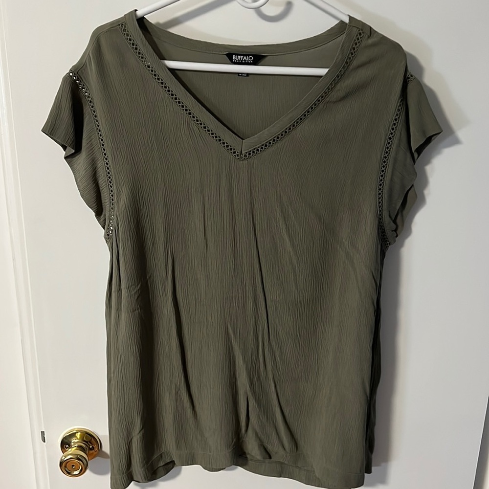 NWOT - Women’s Olive Short Sleeve Top